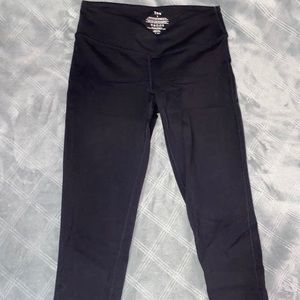 Black TNA Leggings🤍